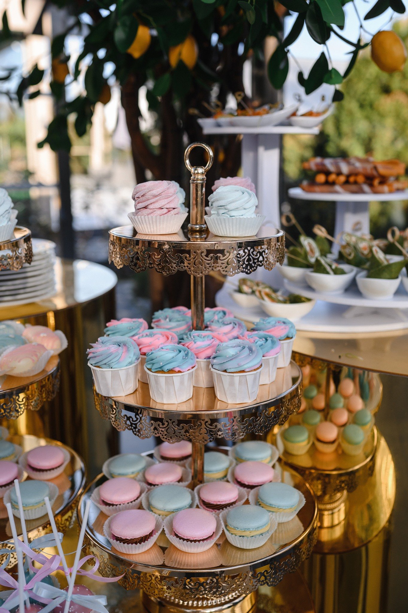 Macarons și cupcakes